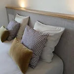 St Francois Heated Swimming Pool ,air Conditioning ,free Parking Holiday home *