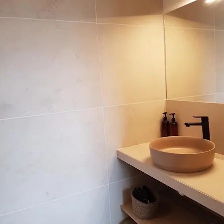 St Francois Heated Swimming Pool ,air Conditioning ,free Parking Сasa de vacaciones