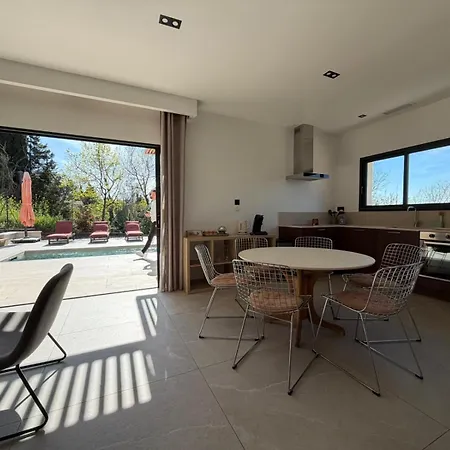 St Francois Private Heated Swimming Pool ,air Conditioning ,free Parking Holiday home
