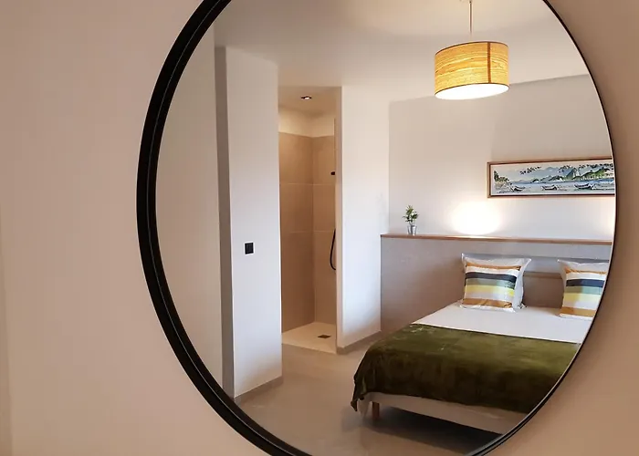 St Francois Heated Swimming Pool ,air Conditioning ,free Parking Сasa de vacaciones