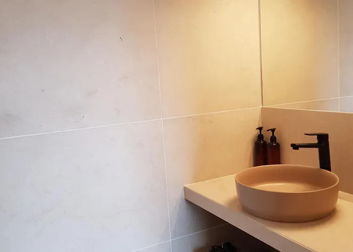 St Francois Heated Swimming Pool ,air Conditioning ,free Parking Holiday home