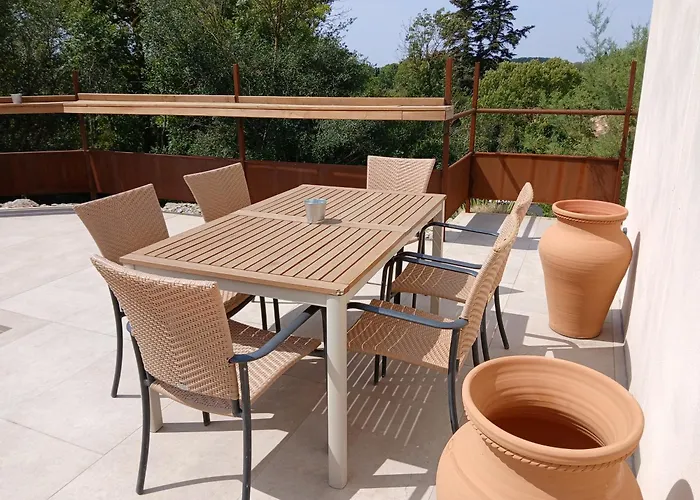 St Francois Heated Swimming Pool ,air Conditioning ,free Parking *