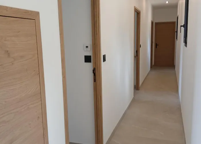 St Francois Heated Swimming Pool ,air Conditioning ,free Parking Сasa de vacaciones